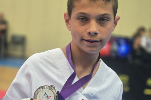 shony-tekmovanje-12BD8C0E0D-5C0B-6C6A-A108-DF5DBFB77DB3.jpg
