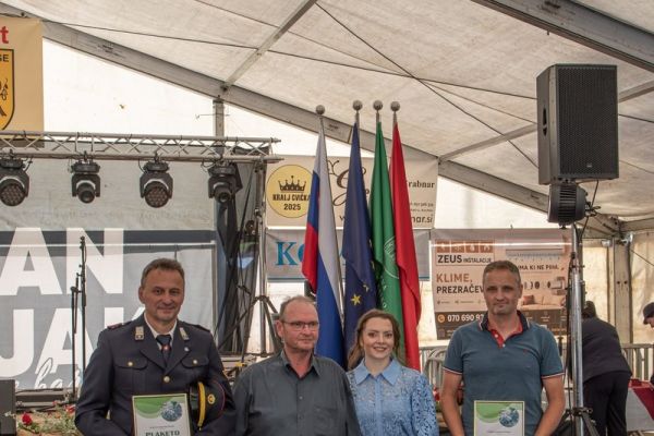 gasilska-veselica-senuse-70-let-dejan-vunjak-2026-24096E7C20-D5CC-C301-FD60-BF7403574BB7.jpg
