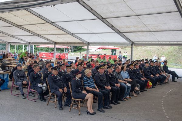 gasilska-veselica-senuse-70-let-dejan-vunjak-2026-29BFB57F63-DD0B-0BF3-A950-A70077A90D6D.jpg