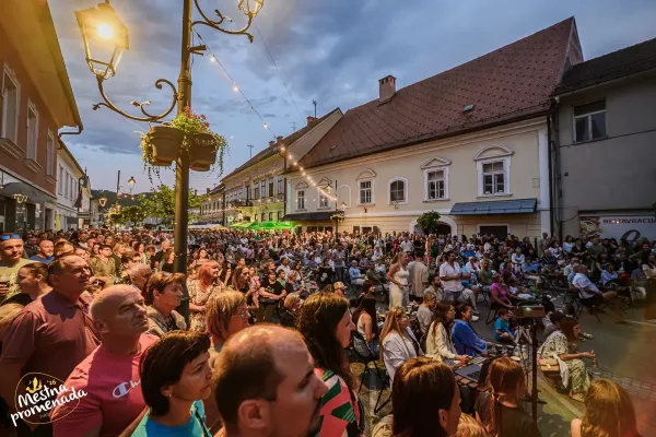 mestna-promenada-brezice-10164556AB-9188-DF34-0A2F-7861749B07E6.webp