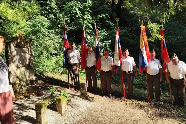 borci-nob-sromlje-02E1C70324-E772-CE93-D30C-0A3D1140D780.webp